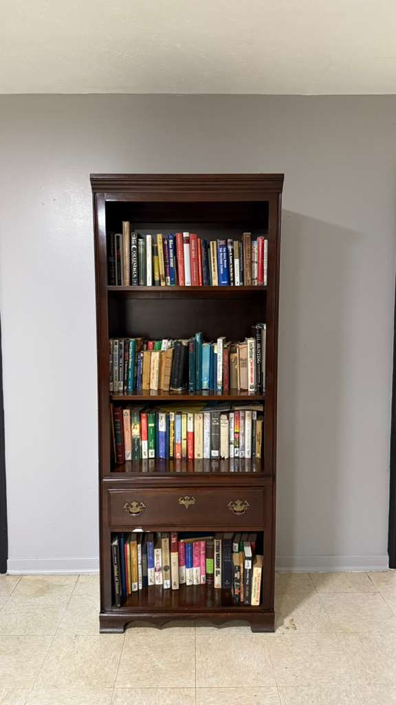 Library and bookshelf at Madison Heights Assisted Living