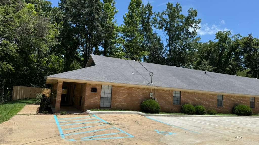 Exterior view at Madison Heights Assisted Living