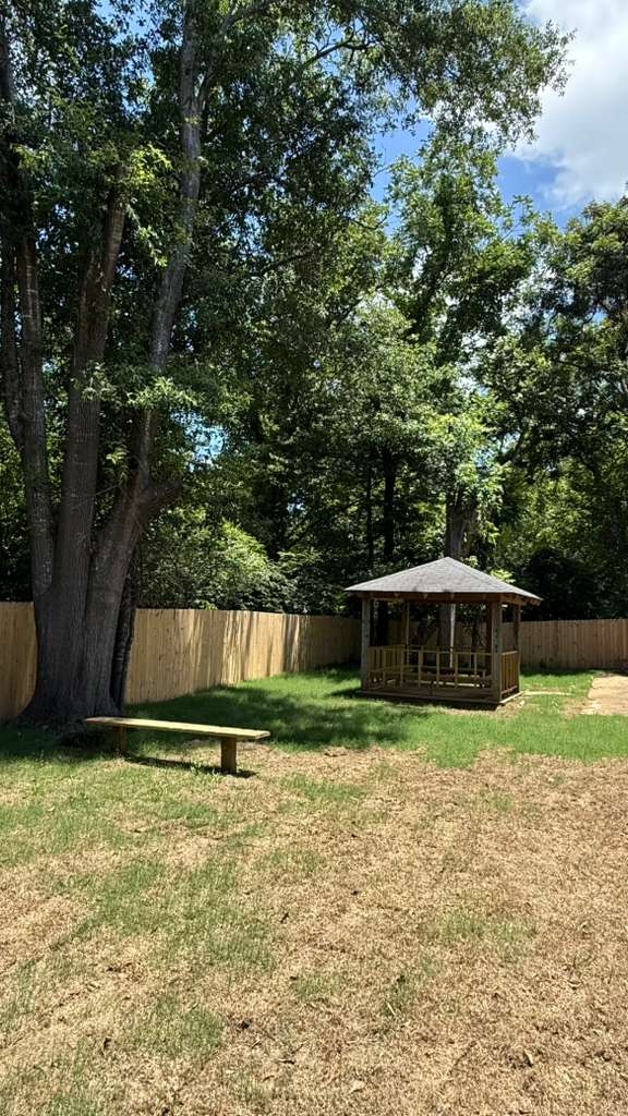 Outdoor Spaces at Madison Heights Assisted Living